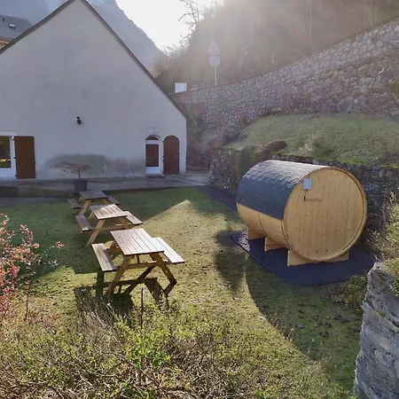 Beroye Maysou لوز سانت سوفير